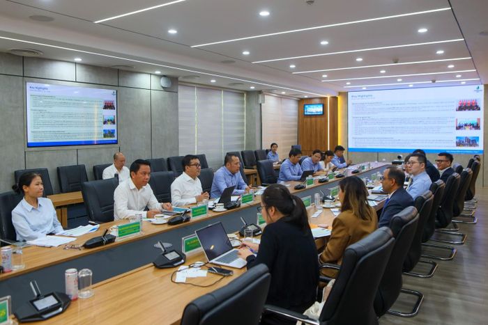 Đại diện BSR làm việc với đoàn công tác của Fitch Ratings.