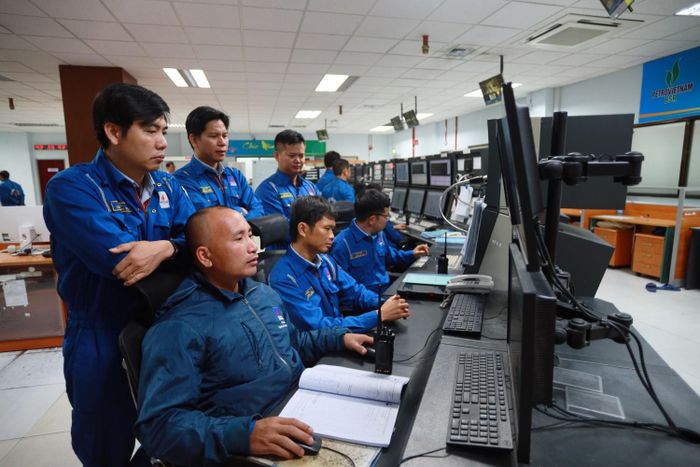 Sau khi gác lại những ca trực vận hành tại NMLD Dung Quất, nhiều VĐV đến từ BSR lại tiếp tục nỗ lực, rèn luyện để sẵn sàng cho những màn tranh tài hấp dẫn tại Hội thao PETROVIETNAM.