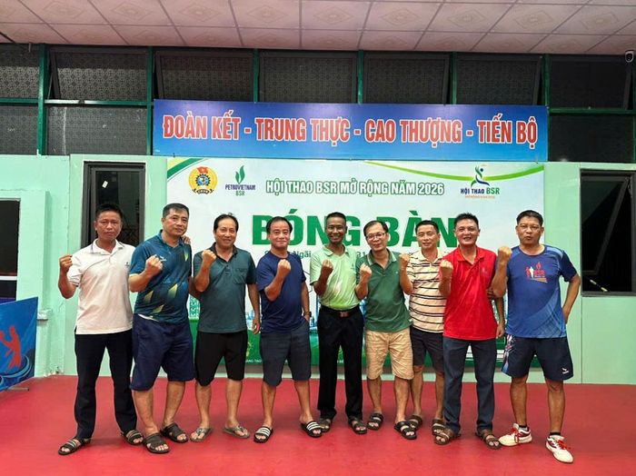 Các thành viên Đội bóng bàn BSR, một trong những bộ môn có số lượng VĐV đông nhất của Đoàn thể thao BSR, sẵn sàng cho các đợt tranh tài.