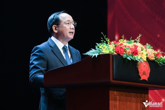 Ông Trịnh Văn Quyết phát biểu tại buổi lễ. Ảnh: Thạch Thảo