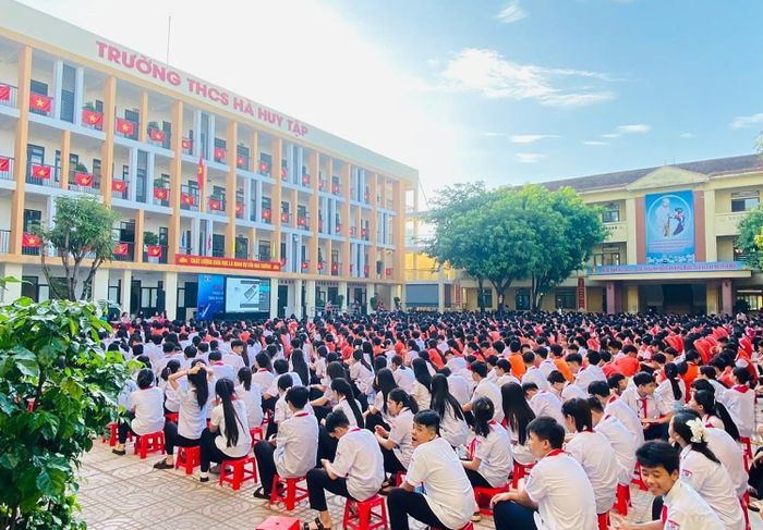Học sinh Trường THCS Hà Huy Tập, Nghệ An. Ảnh: Trường THCS Hà Huy Tập