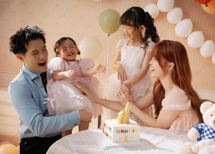 Tổ ấm viên mãn của ca sĩ Đông Nhi.