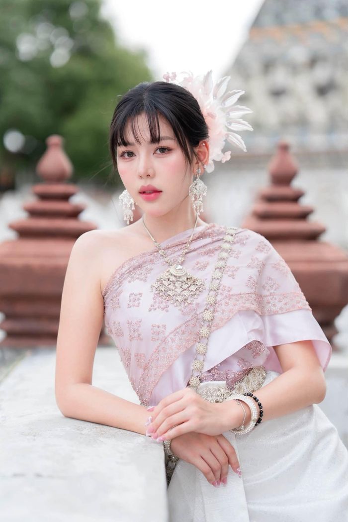 "Em xinh" Muộii hóa cô gái Thái. 