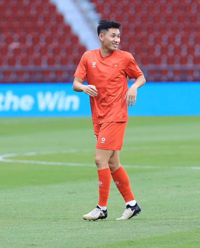 Với Hai Long, sân Rajamangala là một kỷ niệm rất đẹp. Trong trận chung kết lượt về ASEAN Cup 2024, chính Hai Long là người ấn định chiến thắng 3-2 cho tuyển Việt Nam, với tình huống sút bóng từ giữa sân.