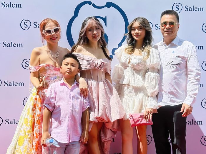 Gia đình ca sĩ Mỹ Lệ.