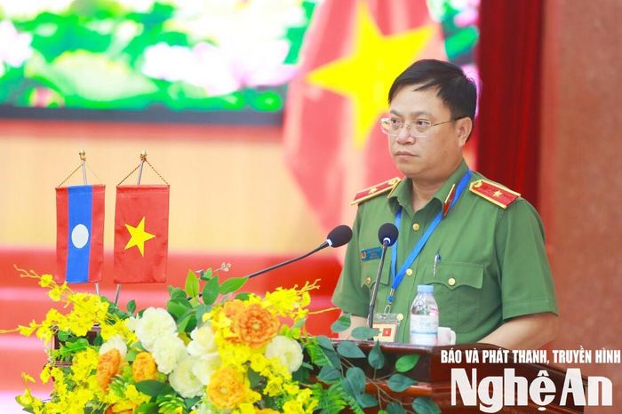 Đồng chí Thiếu tướng Đinh Việt Dũng - Ủy viên Ban Thường vụ Tỉnh ủy, Giám đốc Công an tỉnh phát biểu tại hội nghị. Ảnh: Hồng Hạnh