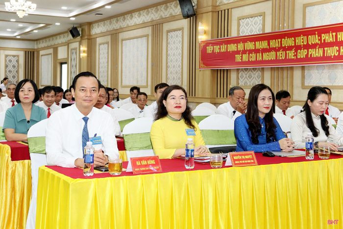 Các đại biểu tham dự đại hội.