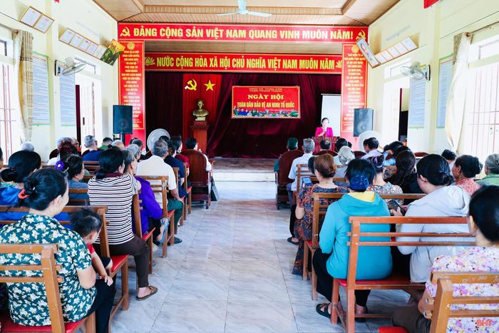 Phát huy hiệu quả nhà văn hóa tạo không gian sinh hoạt chung phù hợp với quy mô dân số.