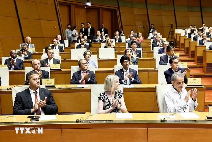 Đại sứ, trưởng cơ quan đại diện ngoại giao nước ngoài tại Việt Nam dự lễ công bố. (Ảnh: Doãn Tấn/TTXVN)