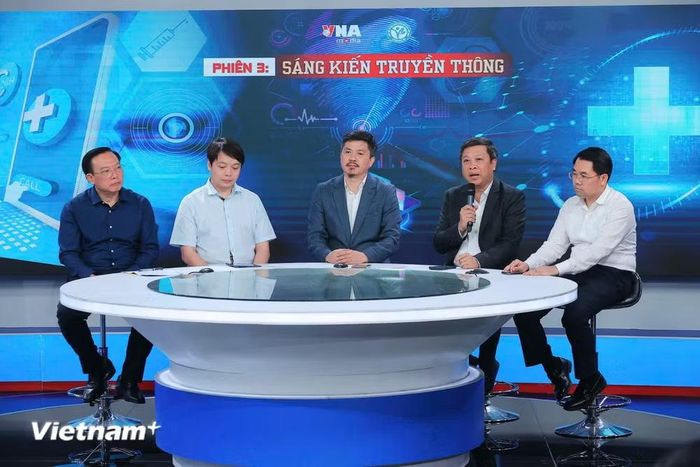 Các chuyên gia chia sẻ tại Tọa đàm. (Ảnh: Minh Quyết/TTXVN)