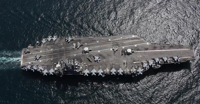 Tàu sân bay USS Abraham Lincoln của hạm đội hải quân Mỹ. Ảnh: Yonhap/TTXVN