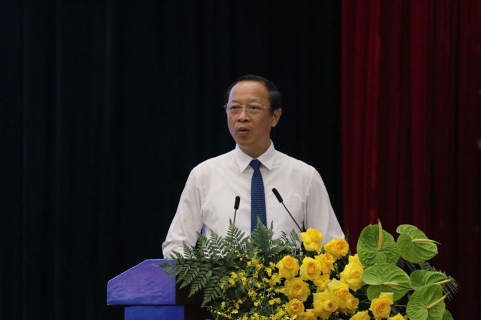 Thứ trưởng Thường trực Bộ Giáo dục và Đào tạo Phạm Ngọc Thưởng đánh giá cao những kết quả đã đạt được trong thời gian qua của ngành giáo dục thành phố.