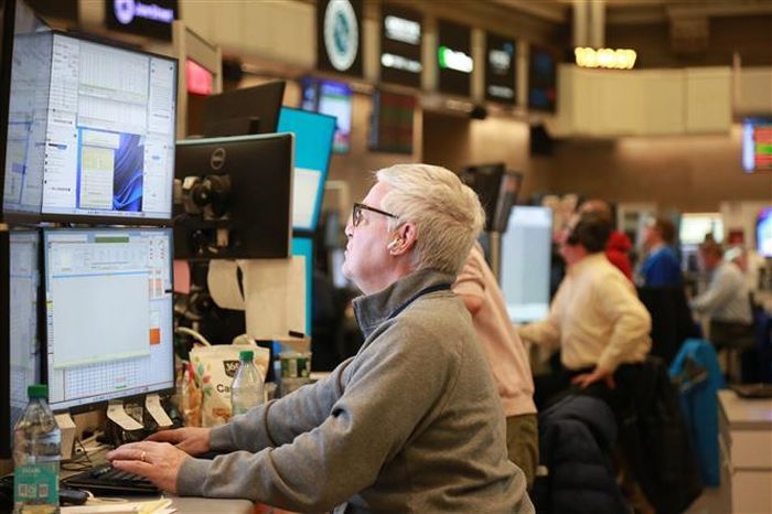 Khi lợi suất trái phiếu bị đẩy lên tại Anh, châu Âu và Nhật Bản, tác động sẽ lan rộng tới người tiêu dùng và doanh nghiệp. Ảnh minh họa: THX/TTXVN phát