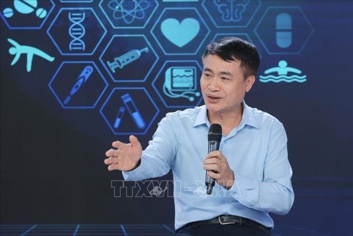 GS.TS Trần Thanh Dương, Viện trưởng Viện Dinh dưỡng Quốc gia chia sẻ tại Toạ đàm. Ảnh: Minh Quyết/TTXVN