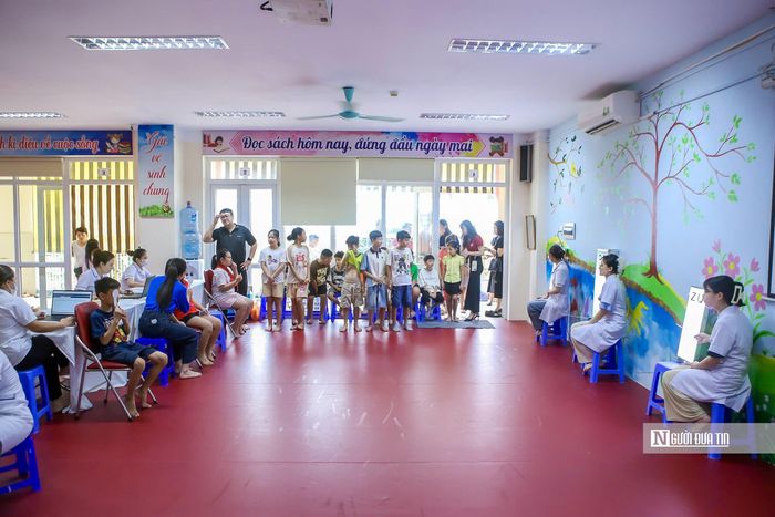 Đồng thời, đẩy nhanh tiến độ khám đối với các nhóm đối tượng còn lại, phấn đấu hoàn thành trong tháng 11/2026.
