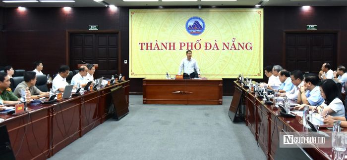 Ông Nguyễn Mạnh Hùng, Chủ tịch UBND thành phố Đà Nẵng, tại buổi đối thoại với doanh nghiệp về tháo gỡ khó khăn cho các dự án trên địa bàn.