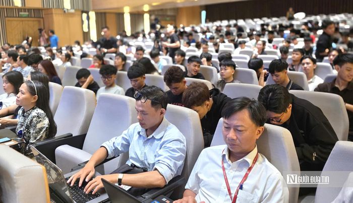 Diễn đàn Tương lai số an toàn cho doanh nghiệp vừa và nhỏ thu hút đông đảo đại diện doanh nghiệp trên địa bàn thành phố Đà Nẵng tham dự.