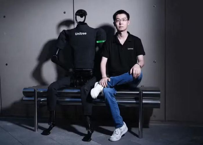 Ông chủ Unitree Vương Hưng Hưng thừa nhận việc đưa robot vào thế giới thực còn gặp nhiều khó khăn. Ảnh: Sohu.