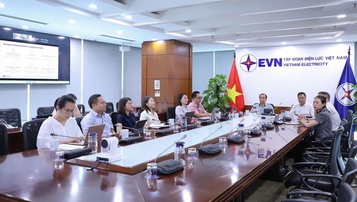 Tại buổi làm việc giữa Phó Tổng giám đốc Tập đoàn, ông Ngô Sơn Hải với đại diện Đại học Adelaide, Australia và Đại học Bách khoa Hà Nội (HUST). Ảnh: Đỗ Huyền/Bnews.vn/Vnanet.vn
