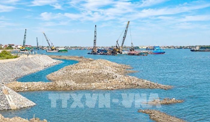 Theo quy hoạch, Khu neo đậu tránh trú bão cho tàu cá Bắc sông Gianh có diện tích 582.832 m², quy mô đáp ứng khoảng 800 - 1.000 tàu thuyền công suất đến 1.000 CV. Ảnh: Nguyên Linh - TTXVN