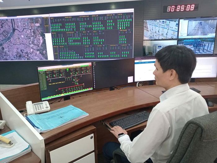 Trung tâm điều khiển Công ty Điện lực Huế. Ảnh: Văn Giáp/Bnews/vnanet.vn