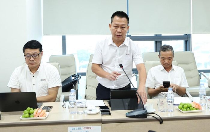 Lãnh đạo NPTPMB báo cáo tại buổi làm việc. Ảnh: Thắng Trung/BNEWS/TTXVN