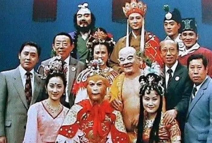 Hơn bốn thập kỷ trôi qua, Tây Du Ký cùng những gương mặt quen thuộc vẫn là ký ức khó phai của nhiều thế hệ khán giả. Ảnh: Weibo.