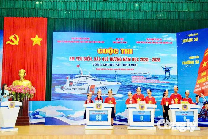 Quang cảnh của Cuộc thi “Em yêu biển, đảo quê hương”.