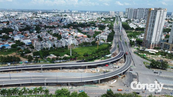 Nhánh cầu N4 tại nút giao An Phú chính thức thông xe từ sáng 21/8.