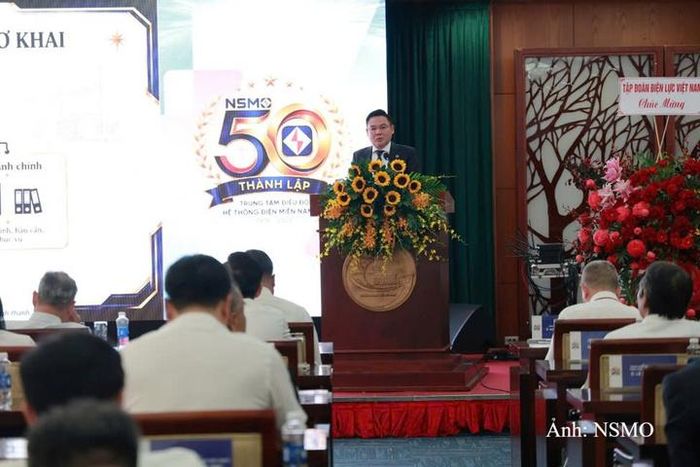Ông Nguyễn Mạnh Tùng - Giám đốc Trung tâm Điều độ hệ thống điện miền Nam phát biểu tại lễ kỷ niệm.
