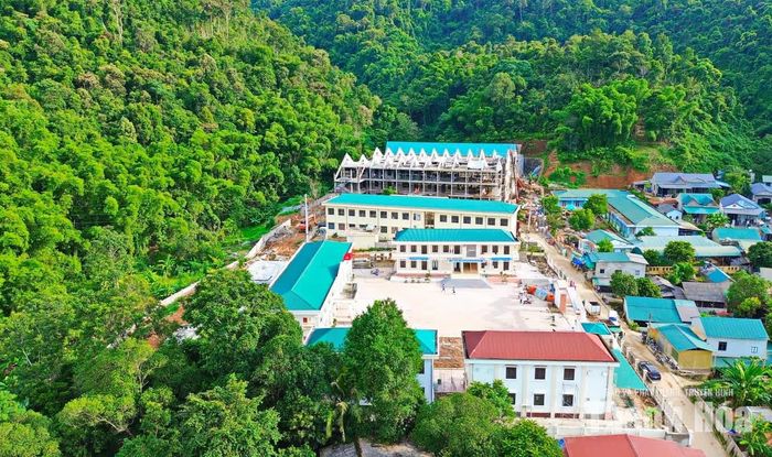 Trường phổ thông nội trú TH&THCS Na Mèo góp phần nâng cao chất lượng dạy và học, chăm lo tốt hơn đời sống của học sinh vùng biên, tạo nền tảng để các em vươn lên trong học tập, lập thân, lập nghiệp. Không chỉ là nơi học tập, ngôi trường được kỳ vọng còn là ngôi nhà thứ 2, chắp cánh ước mơ tương lai cho mỗi học sinh trên vùng biên Na Mèo.