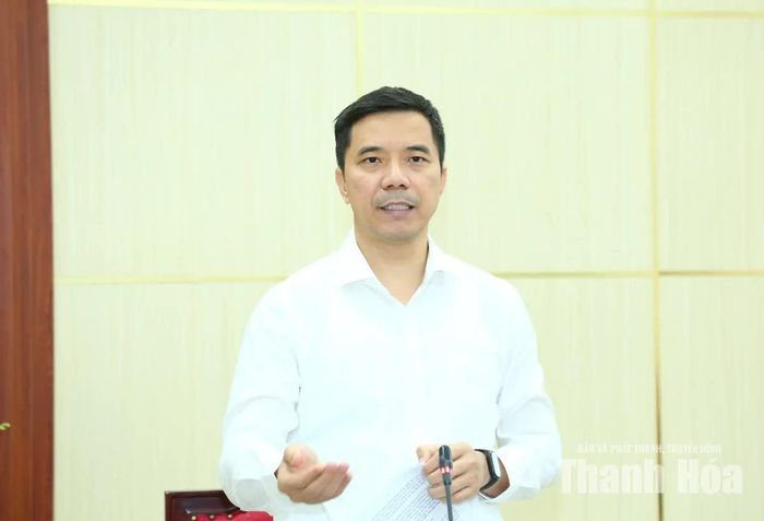 Phó Bí thư Thường trực Tỉnh uỷ Nguyễn Hồng Phong phát biểu tại buổi làm việc.
