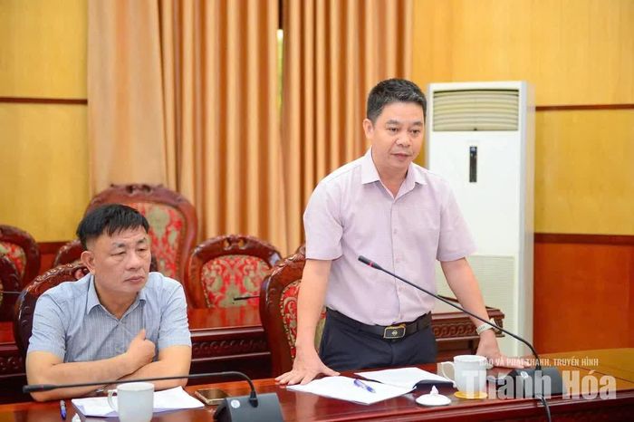 Giám đốc Ban Quản lý dự án đầu tư công trình giao thông Thanh Hóa Lê Tuấn Dũng phát biểu tại hội nghị. Ảnh: Hoàng Đông