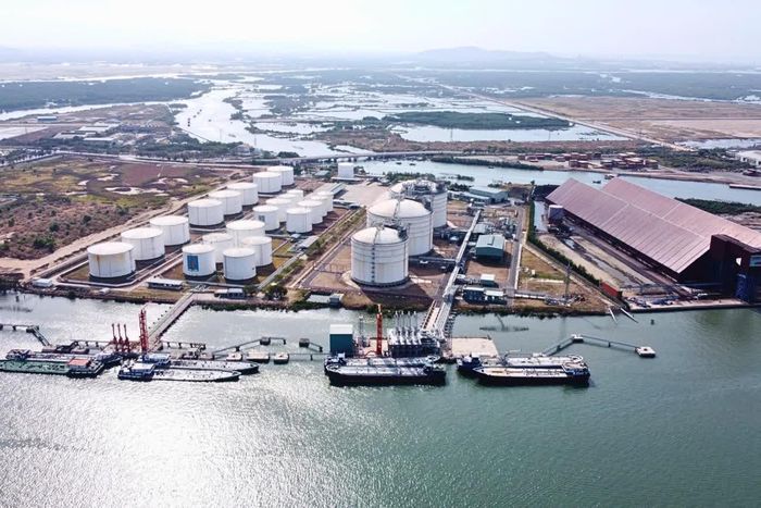 Các doanh nghiệp dầu mỏ Trung Quốc tìm cách duy trì nguồn cung dầu thô từ Ả rập Xê út bằng các tuyến vận chuyển tránh eo biển Hormuz. Ảnh: Bloomberg.