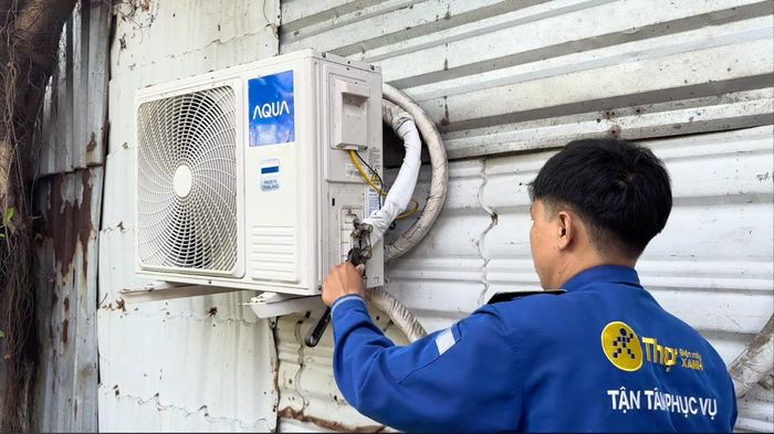 Việc thương mại hóa mảng hậu mãi giúp chuẩn hóa chất lượng dịch vụ tận nhà, đồng thời biến điểm chạm bảo trì thành cơ hội gia tăng doanh thu. Nguồn: Điện Máy Xanh.