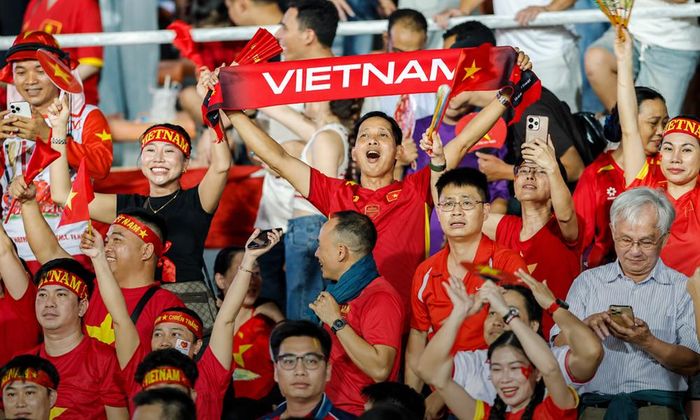 Cổ động viên tiếp "lửa" cho đội tuyển Việt Nam trong mọi trận đấu dù ở sân nhà hay sân khách.