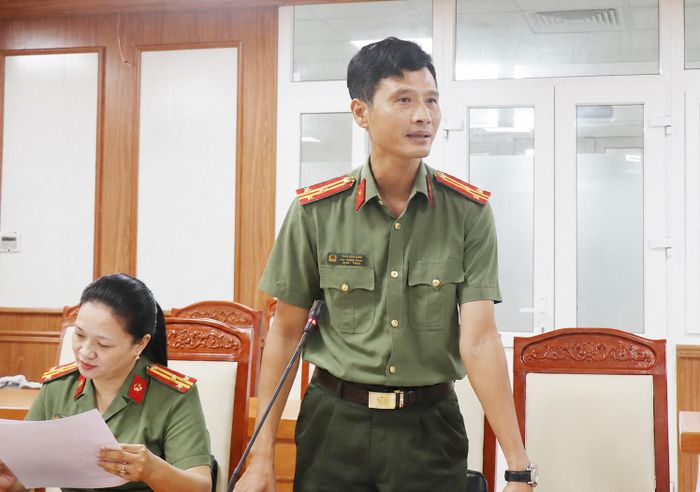  Đại diện Công an tỉnh trao đổi phương án bảo đảm an ninh trật tự tại Chương trình đi bộ “Cùng Việt Nam tiến bước” tại Bắc Ninh. 