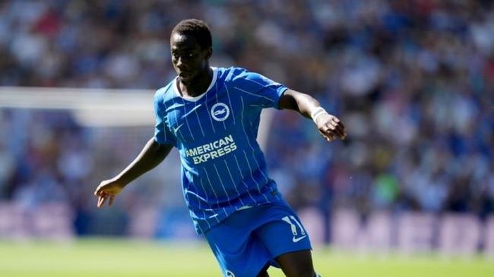 Yankuba Minteh lọt vào tầm ngắm của Liverpool nhằm tăng cường sức mạnh cho hàng tấn công.