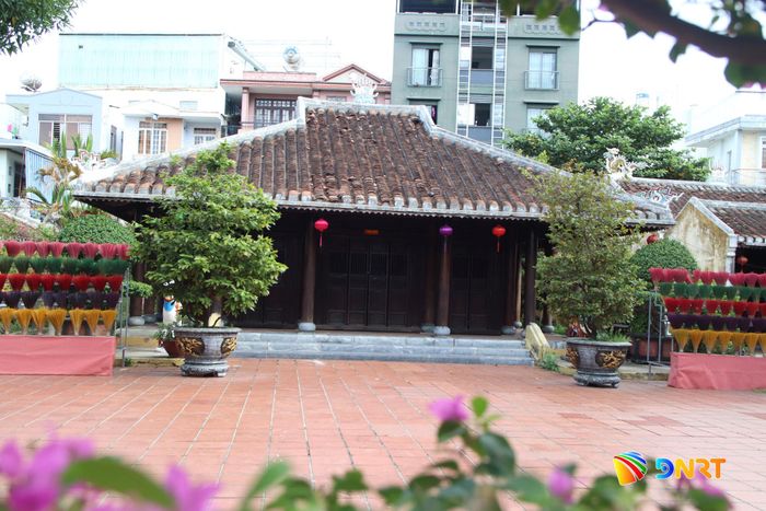 Một góc đình làng Hải Châu. Đây là di tích lịch sử, văn hóa cấp quốc gia. Ảnh: TRỌNG HUY