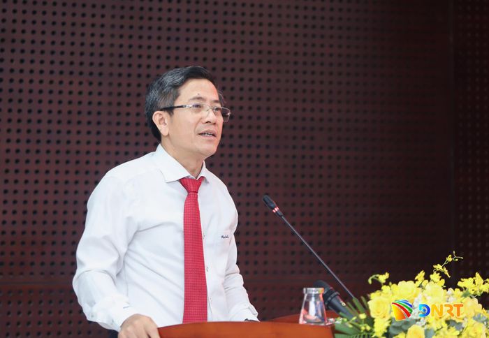 Phó Chủ tịch UBND thành phố Trần Nam Hưng phát biểu tại hội nghị đối thoại. Ảnh: NGỌC PHÚ