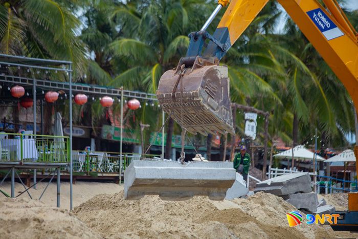 Việc thi công xây dựng dự án trên phải cơ bản hoàn thành trước ngày 15/9/2026 để kịp thời phát huy hiệu quả trong mùa mưa bão. Ảnh: BẢO LÂM