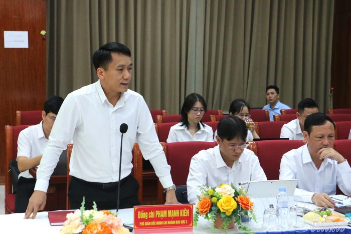 Ông Phạm Mạnh Kiên, Phó Giám đốc Ngân hàng Nhà nước Chi nhánh Khu vực 3 phát biểu tại buổi làm việc.