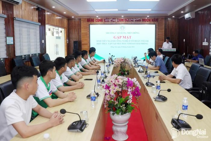 Toàn cảnh buổi gặp mặt. Ảnh: Duy Khánh