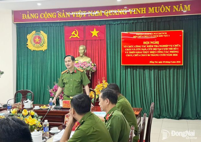 Đồng chí Thượng tá Trần Văn Bắc – Phó trưởng phòng Cảnh sát PCCC và CNCH phát biểu chỉ đạo tại hội nghị.