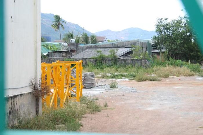  Sau lễ khởi công, Dự án vẫn "án binh bất động" (ảnh chụp vào ngày 20-8-2026). Ảnh: T.L 