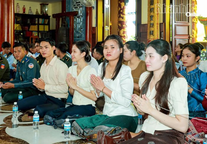 Sinh viên, học viên Lào và Campuchia tham dự hoạt động kỷ niệm ngày Tết cổ truyền của 2 đất nước do Liên hiệp các tổ chức hữu nghị Khánh Hòa tổ chức.