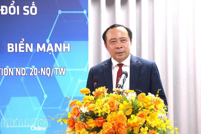 Bộ trưởng Bộ Khoa học và Công nghệ Vũ Hải Quân phát biểu tại buổi hội thảo.