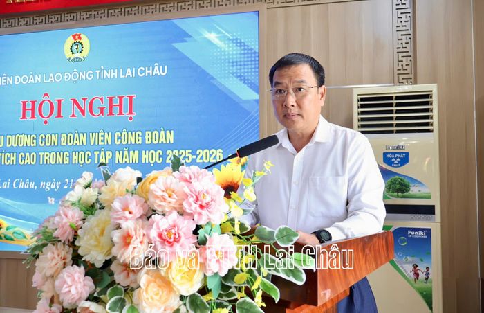 Đồng chí Tống Thanh Bình - Phó Chủ tịch Thường trực Ủy ban MTTQ Việt Nam phát biểu tại hội nghị.