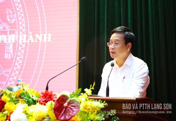 Đồng chí Vũ Hoàng Quý, Ủy viên Ban Thường vụ Tỉnh ủy, Chủ nhiệm UBKT Tỉnh ủy phát biểu tại lễ bế giảng lớp bồi dưỡng