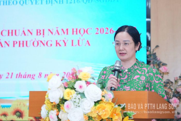 Lãnh đạo Sở Giáo dục và Đào tạo phát biểu tại buổi kiểm tra